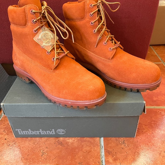 Timberland Suede Boot - Picture 1 of 6